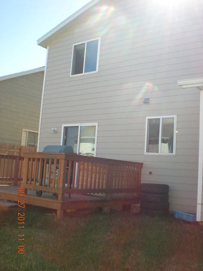 Pet Friendly 3 Bedroom 2 Bathroom Duplex — Photo 2