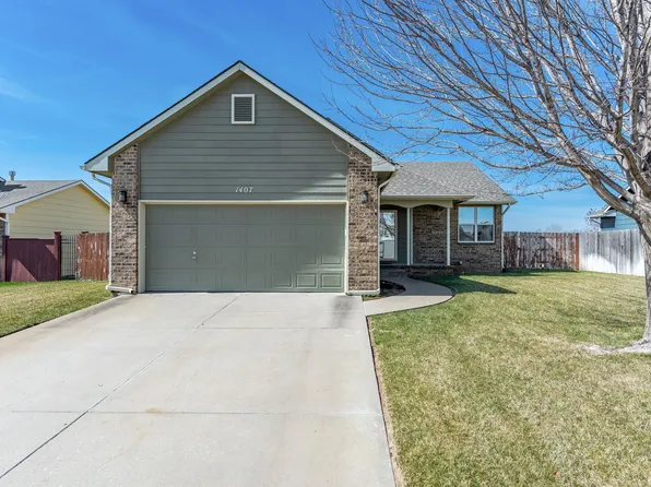 1407 N Spring Ridge Dr, Derby, KS 67037