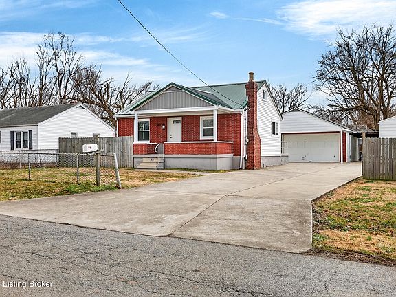 4th image of 2414 Thomas Ave