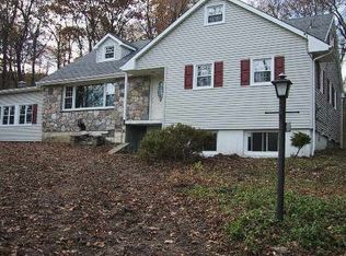 141 Warwick Rd, New Fairfield, CT 06812