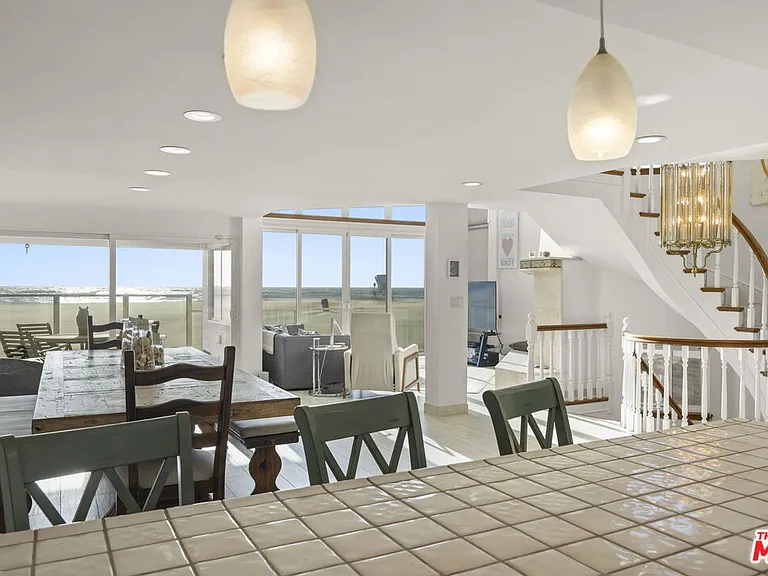 1005 Ocean Dr — Photo 26