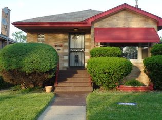 12337 S Loomis St, Calumet Park, IL