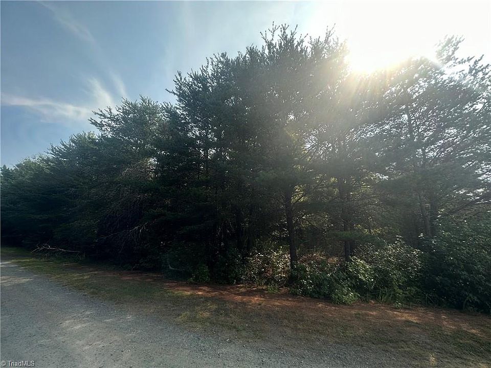 2nd image of 6 Whitestone Ct Lot 6