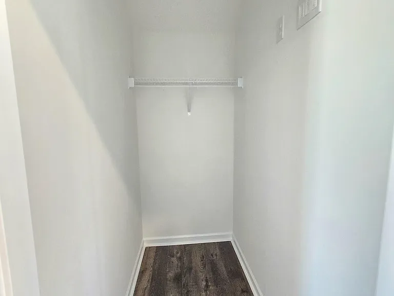 877 Bullhorn Dr — Photo 9