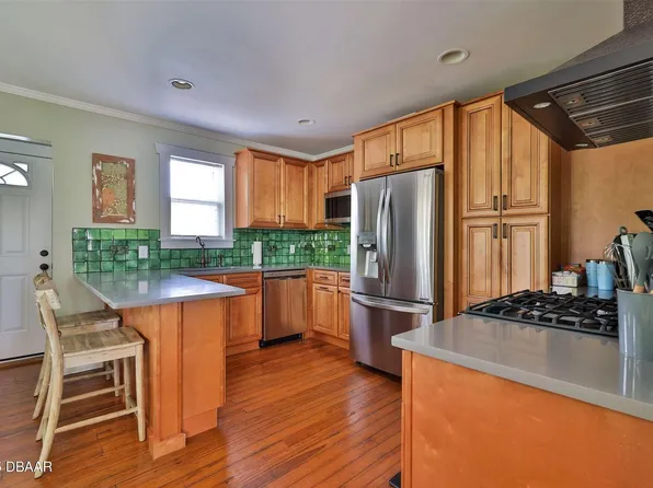 303 Washington St #A, New Smyrna Beach, FL 32168