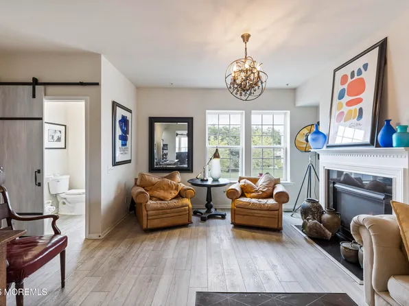 123 Beacon Lane, Eatontown, NJ 07724