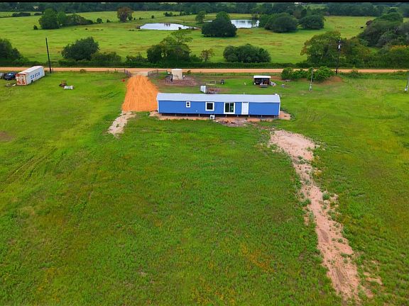 4th image of 1087 County Road 141