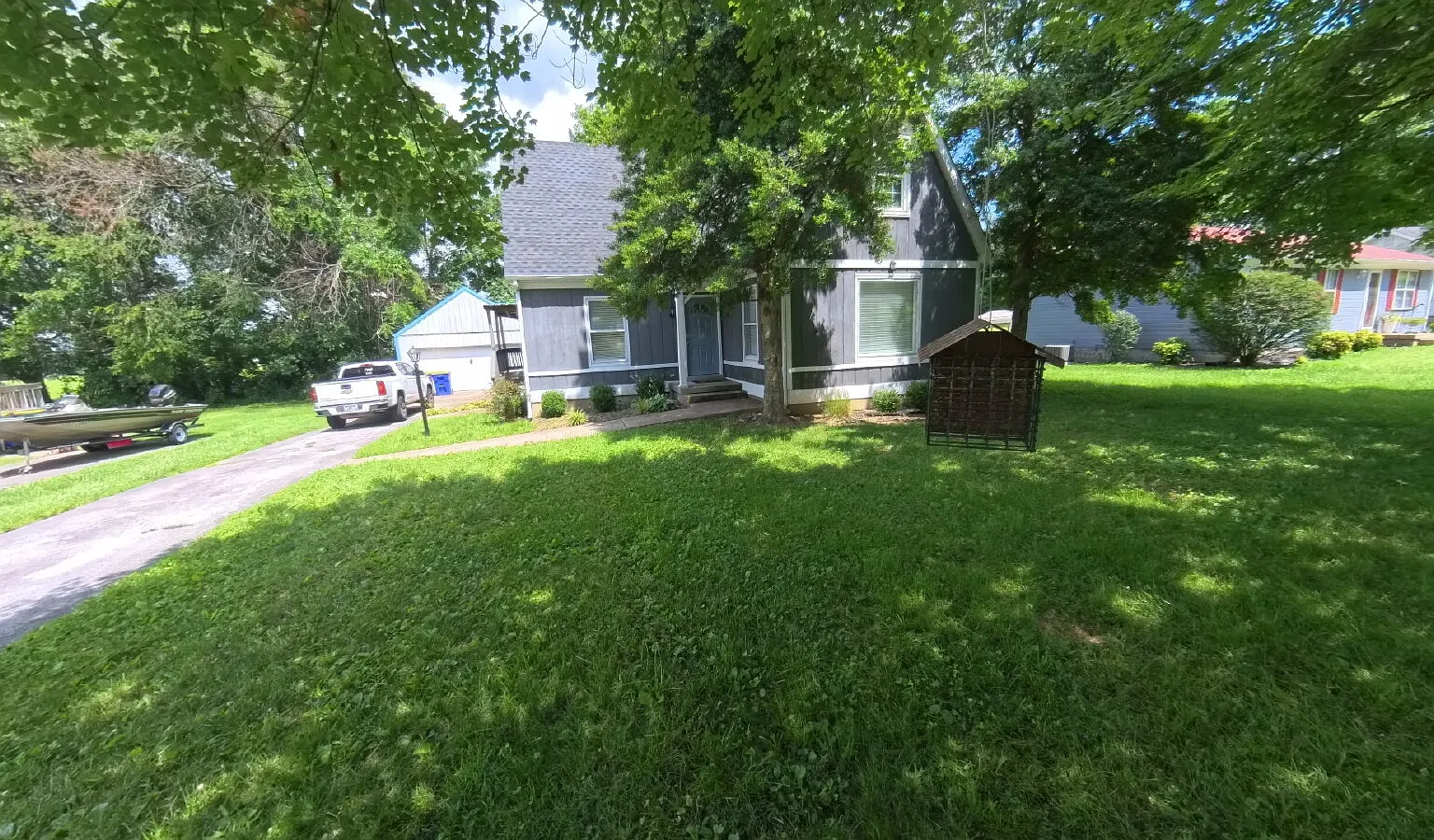 3 bed, 2.0 bath, 1400 sqft, $1,800 — Photo 1