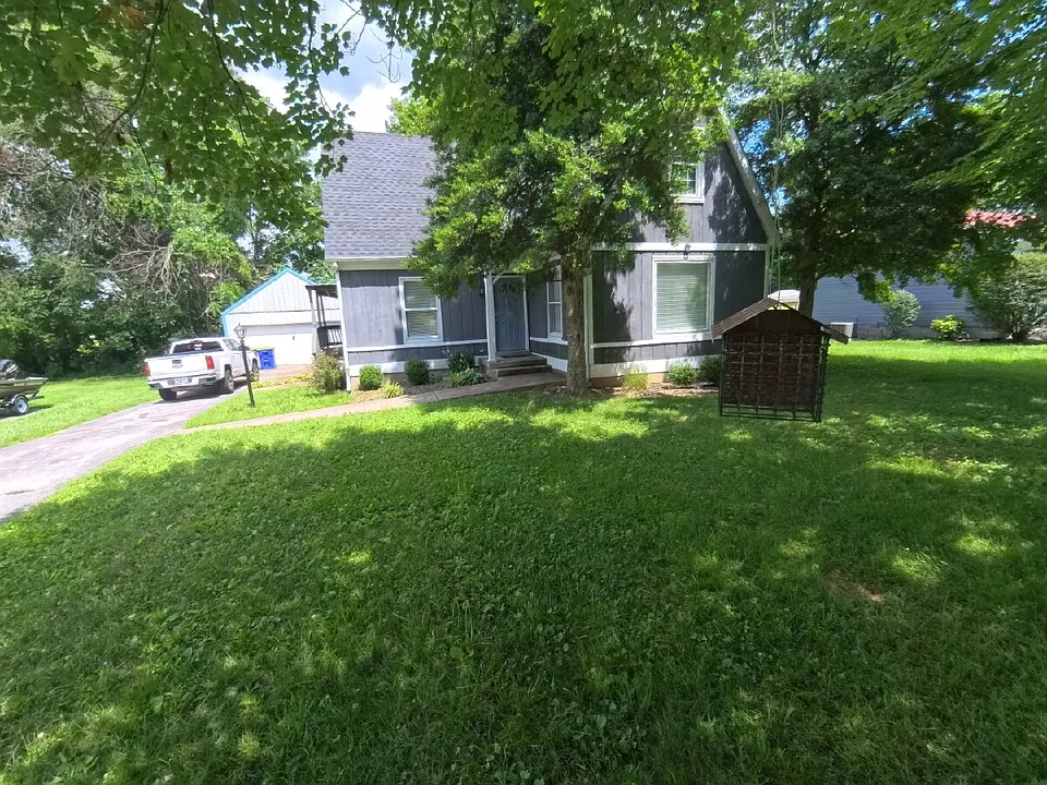 504 Willow Ln