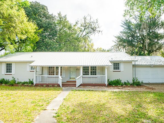 2nd image of 104 Underwood Dr