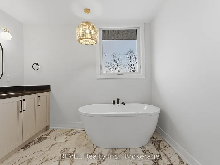 95 Port Robinson Rd — Photo 32