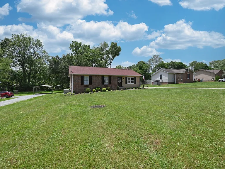 409 Sunnybrook Dr — Photo 16