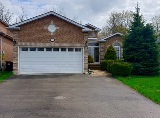 15 Jagges Dr, Barrie, ON L4N0X1
