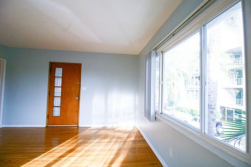 5th image of 255 Glendora Ave APT 5