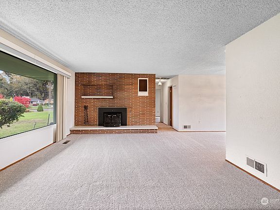 4th image of 8416 95th Street SW