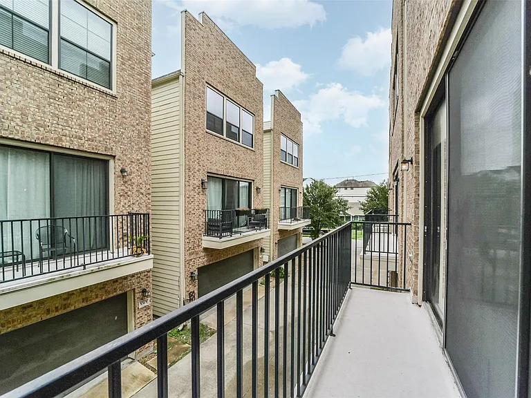 5309 Petty St — Photo 10