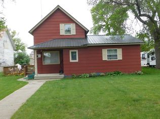 205 2nd St SW, De Smet, SD 57231