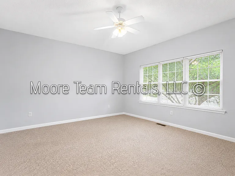 250 Highland Golf Dr — Photo 8