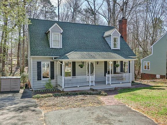 2nd image of 413 Grinell Dr