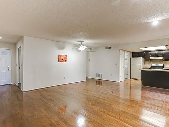 4th image of 81 Rumson Ct SE