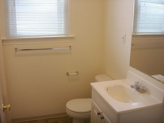 5th image of 722 S Grant Ave