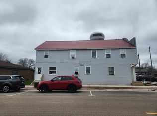 106 W Comanche Ave, Shabbona, IL