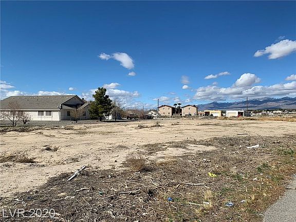 3rd image of 2000 S Marigold Way