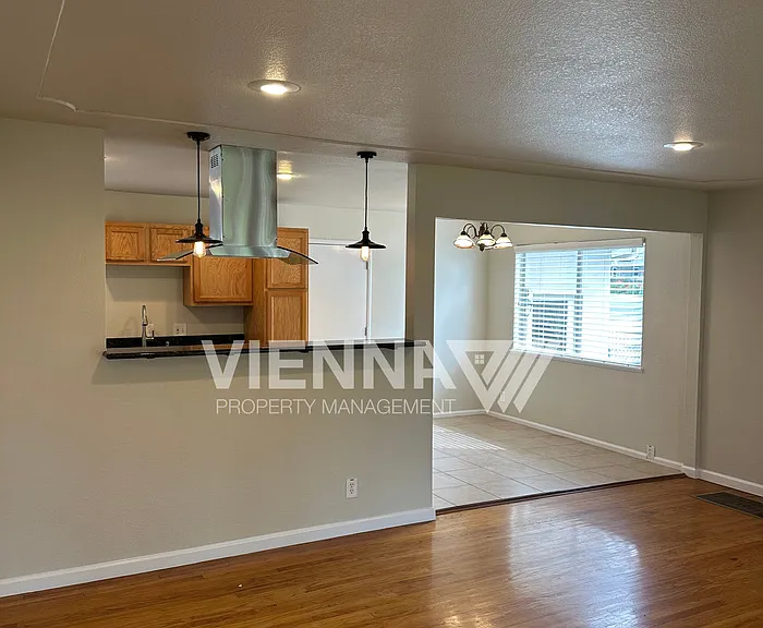 5280 5th St — Photo 9