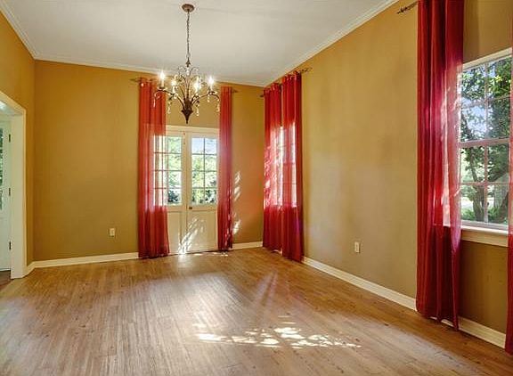 5th image of 213 Shaunell Dr