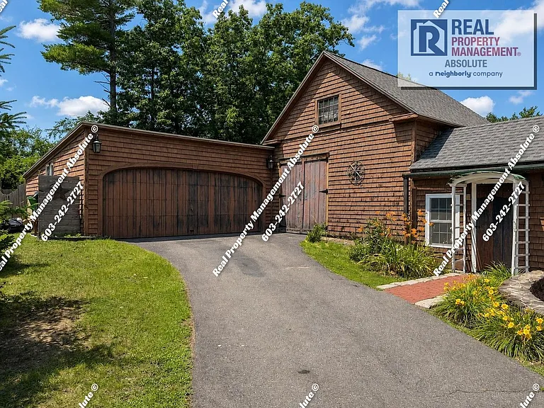 208 Manchester St — Photo 3