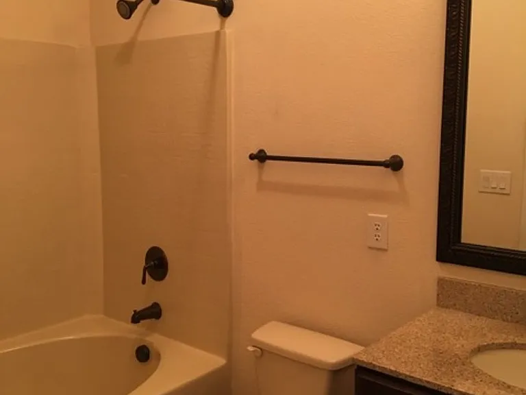Briton Trace Apartments — Photo 58