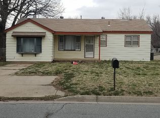 220 E Zella St, Maize, KS 67101