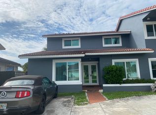 20042 W Lake Dr, Hialeah, FL 33015