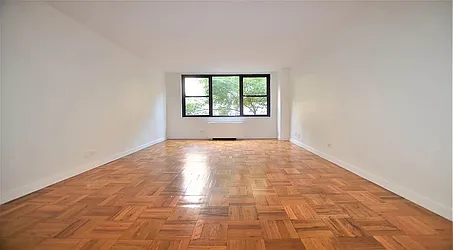 Rented by Manhattan Realty Group