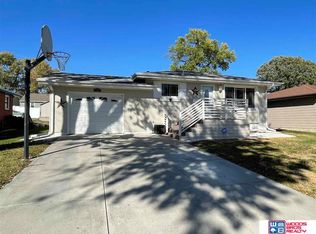 168 E Moffitt St, Seward, NE 68434