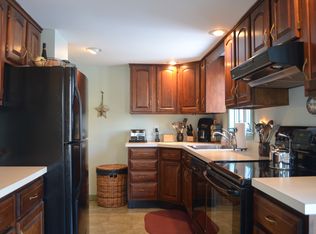 28 Eliot Rd, Kittery, ME 03904