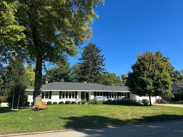 221 Snow Hill Ave