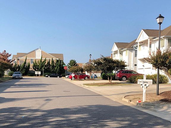 This is a very quiet, safe neighborhood. The walkway into the beach is at the end of this street.