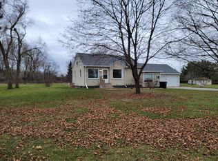 68 E Auburn Dr, Beloit, WI 53511