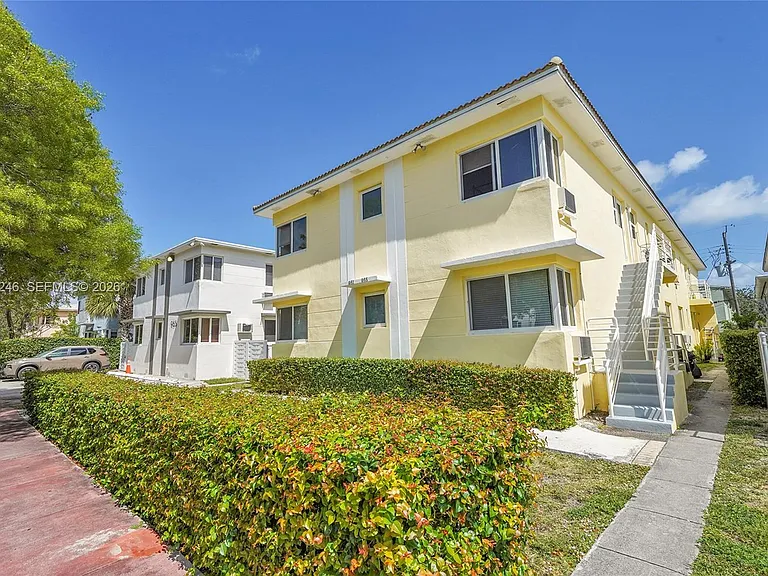 955 Bay Dr #2 — Photo 3