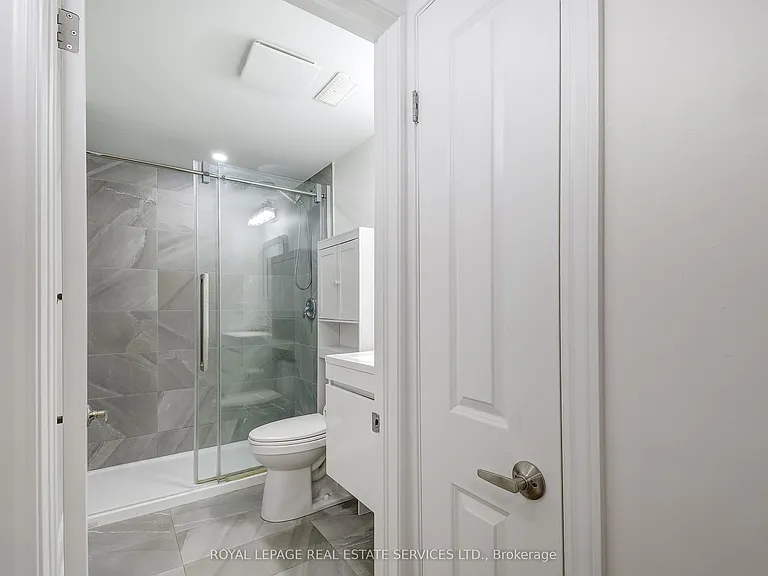277 Mississaga St #LOWER — Photo 25