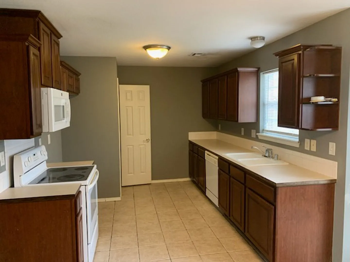 Getting Ready For You! Beautiful Bentonville Home with Spacious Backyard & 2-Car Garage — Photo 4