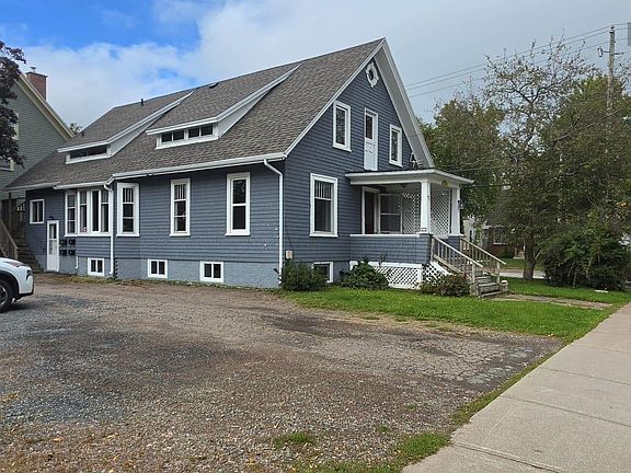 3rd image of 104 Lorne St