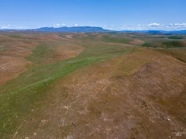 Hanna Ave, Emmett, ID 83617