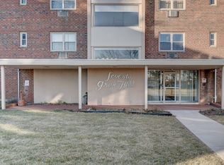 70 Grove Hill St APT 3D, New Britain, CT 06052