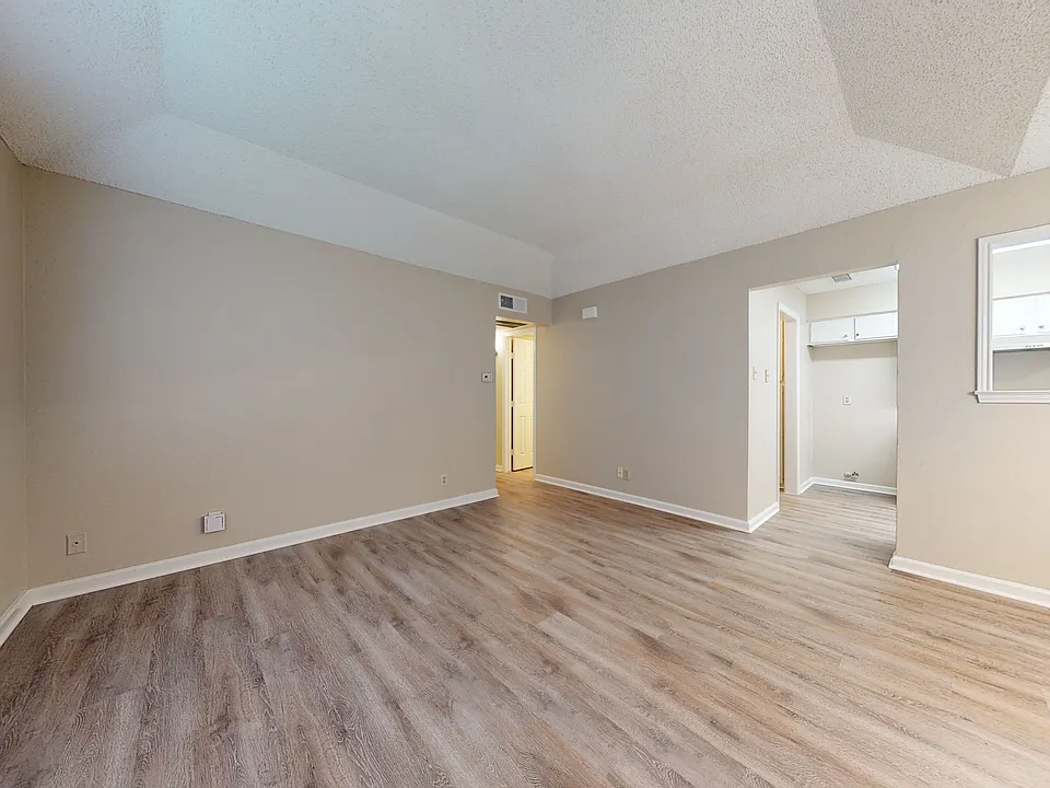 504 Matt Ln #506