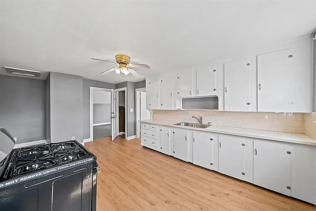 84 Tremont — Photo 1
