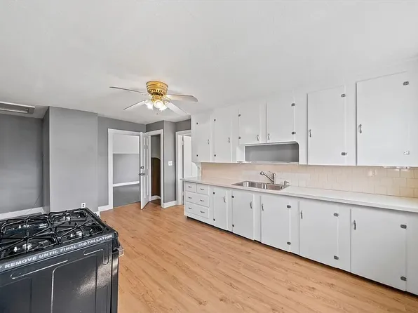 84 Tremont St APT 3, Taunton, MA 02780