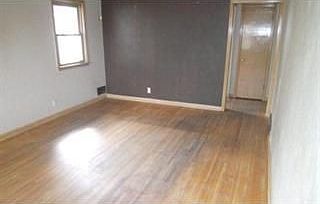 3rd image of 1026 7th Ave S