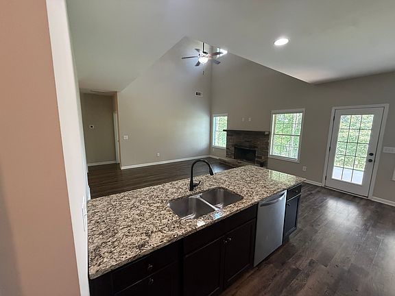 5th image of 6378 Woodland Station Dr
